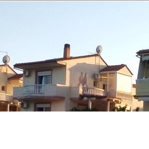 Pleasant Apartment in N. Irakleitsa with Garden
