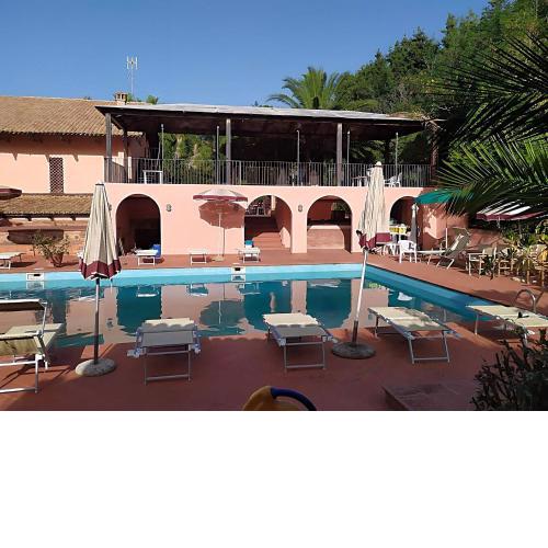 Pleasant apartment in Sant'irene-Torre Vecchia with pool