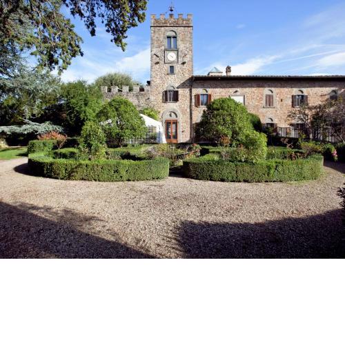 Pleasant Apartment with Swimming Pool Garden BBQ Parking