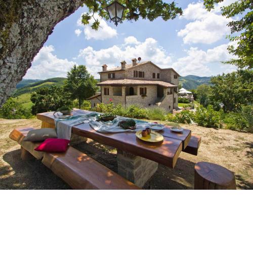 Pleasant Villa in Apecchio with Swimming Pool
