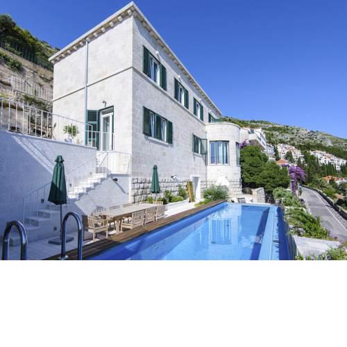 Ploce Villa Sleeps 8 Pool Air Con