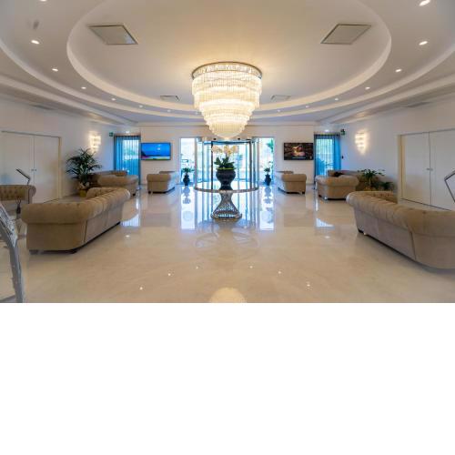 PM HOTEL