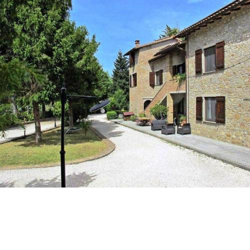 Podere Caldaruccio La Pineta - 26 people Cottage & Villa
