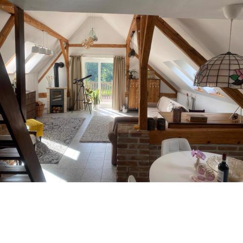 Podkrovní studio apartment pro 1-5 osob