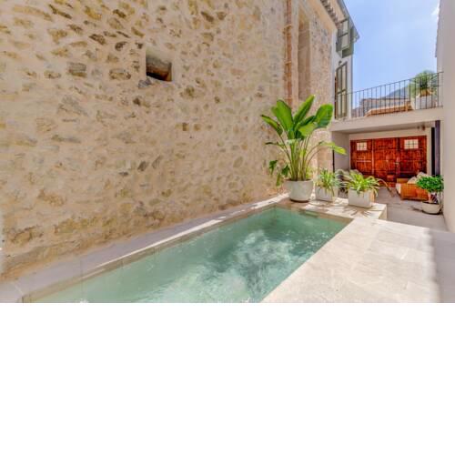 Pollenca Town House Sleeps 7 with Pool and Air Con