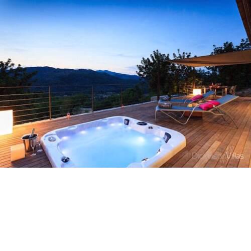 Pollenca Villa Sleeps 2 with Air Con and WiFi