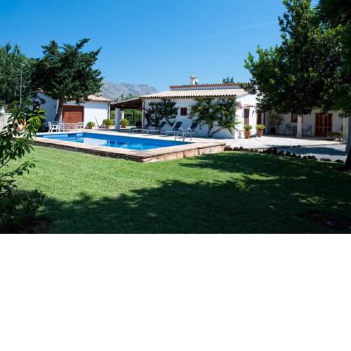 Pollenca Villa Sleeps 5 Pool WiFi