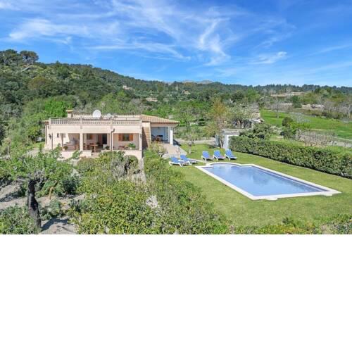 Pollenca Villa Sleeps 5 with Pool Air Con and WiFi