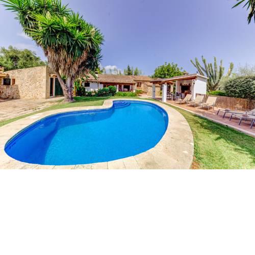 Pollenca Villa Sleeps 6 Pool Air Con WiFi T400546