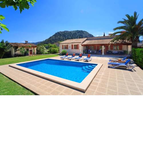 Pollenca Villa Sleeps 6 Pool WiFi