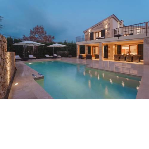 Pollenca Villa Sleeps 8 Pool Air Con WiFi