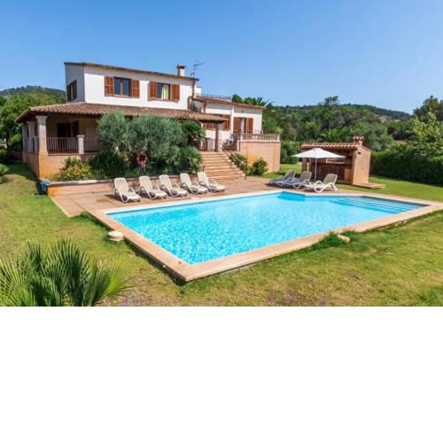 Pollenca Villa Sleeps 8 with Pool Air Con and WiFi