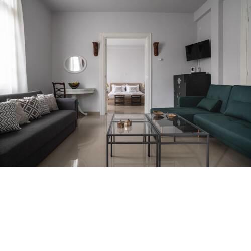 Polytimon, an Athenian neoclassical apartment