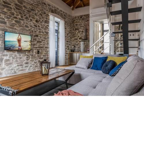 PomeGranate Suites