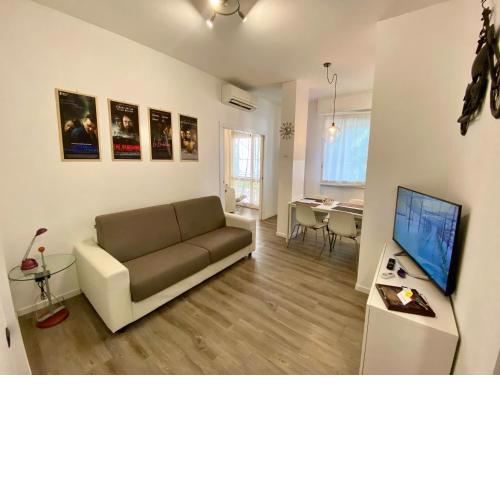 Pomezia 10-Central Apartment