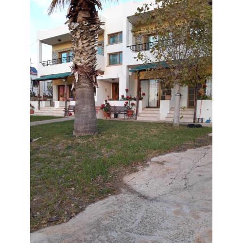 Pomos Sunset Apartments
