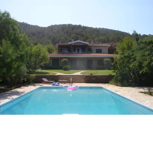 Pomos Villa