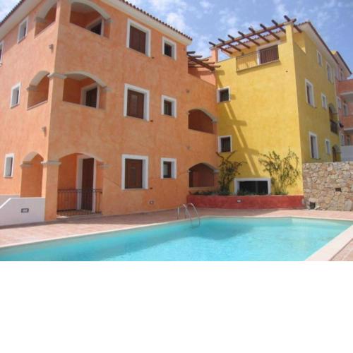 Pool Apartment
