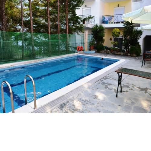 Pool flat