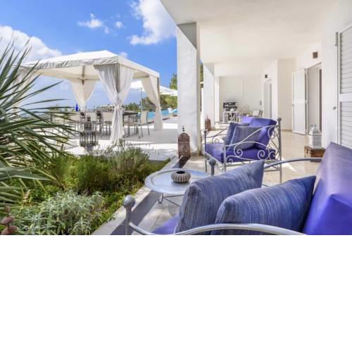 POOL VILLA MIT MODERN LUXOS