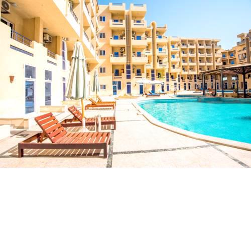 Poolside Studio With Small Private Outside Patio - Kitchenette - Tiba Resort P4