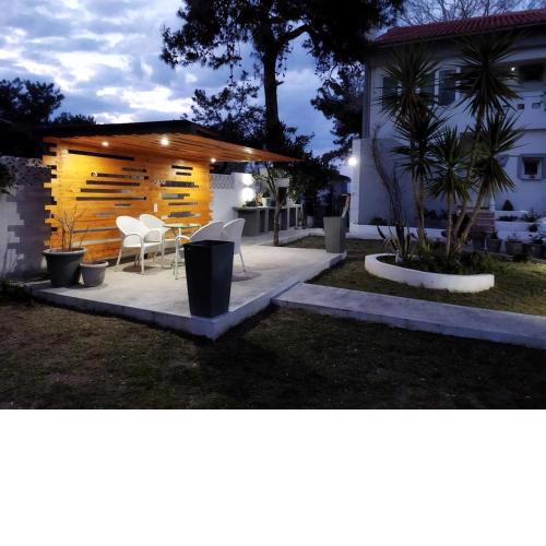 poplar lofts & apartments karavouzi
