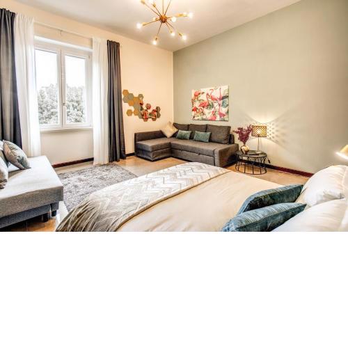 Popolo and Villa Borghese Deco Apartment