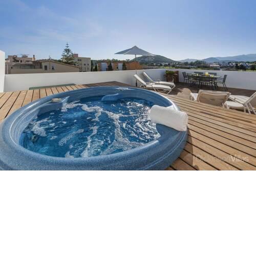 Port de Pollenca Apartment Sleeps 4 with Pool Air Con and WiFi