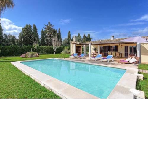 Port de Pollenca Villa Sleeps 6 with Pool Air Con and WiFi