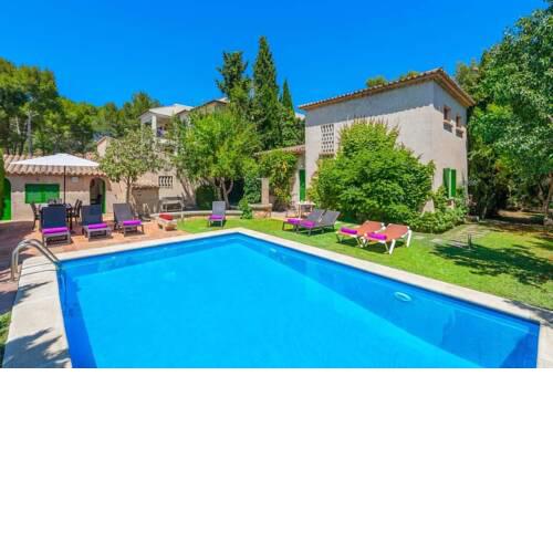Port de Pollenca Villa Sleeps 8 with Pool and WiFi