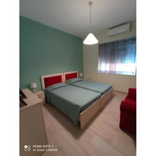 Port Side - 2BR Apartment - Center Location