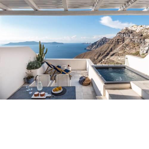 Porto Fira Suites