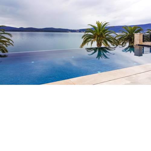Porto Montenegro Ksenija 208