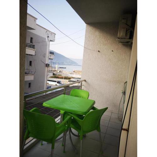 Portside appartment with seaview