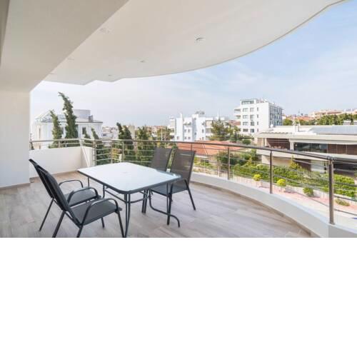 Poseidon Serenity Apt D2- 10 mins from the beach (VOU300)