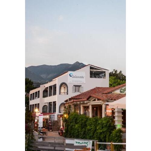 Potamaki Studios & Apartments