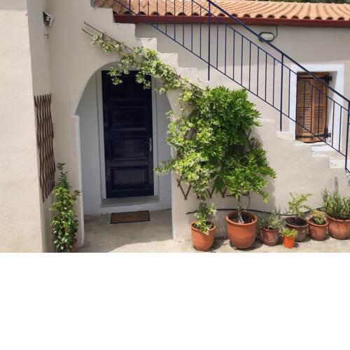 Pouli Apartment