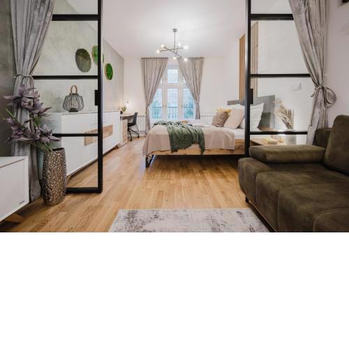 Prague Days - 1BDR Apt - Work Space - Easy City Access