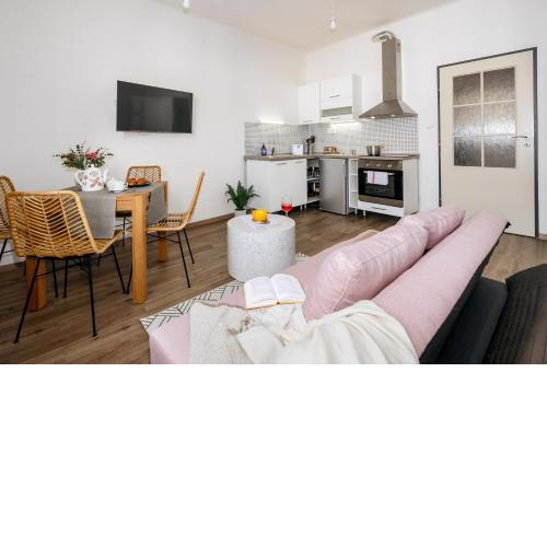 Prague Days - Open-Plan Studio - Close to Vyšehrad Castle