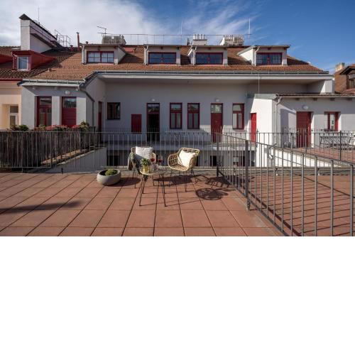 Prague Days - Private Terrace - Spacious Studio - Hip District