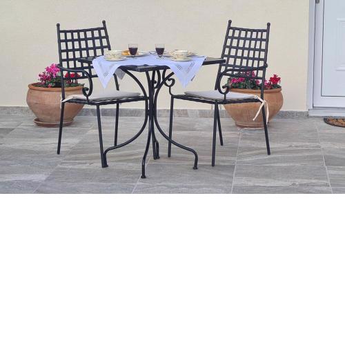 ''Prasini Folia'' apartments -great terrace and view