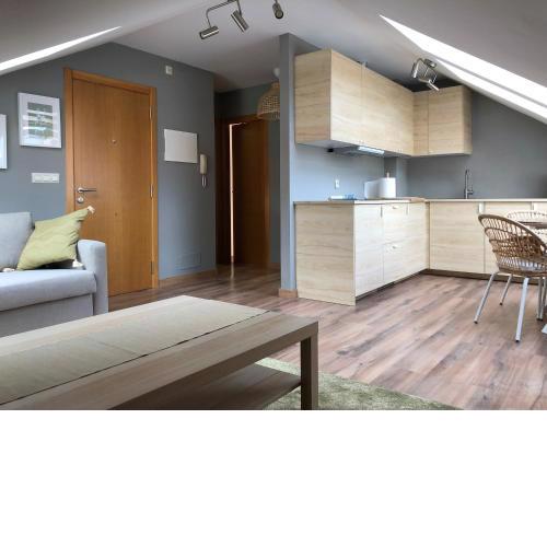 Precioso apartamento a estrenar con vistas al mar.