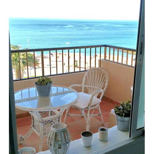 Precioso apartamento a pie de playa Fuentebravía con vistas al mar