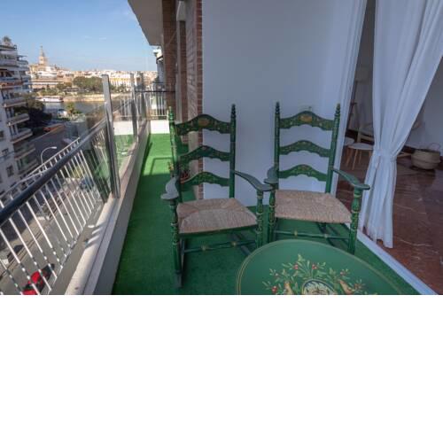 PRECIOSO APARTAMENTO CON VISTAS A LA CATEDRAL