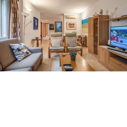 PRECIOSO APARTAMENTO PLANTA BAJA CON JARDIN PRIVADO