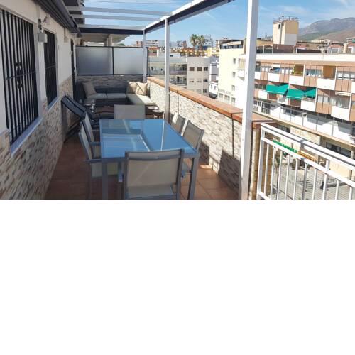 PRECIOSO ÁTICO CON TERRAZA en PLAZA DE ANDALUCIA