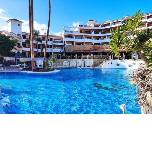PRECIOSO ESTUDIO CON TERRAZA PRIVADA Y PISCINA