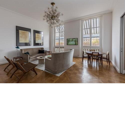 Prestigious home overlooking Palais-Royal Garden