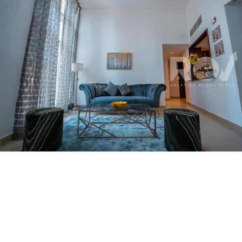 Prestigious, Spacious 1BR with Study Room