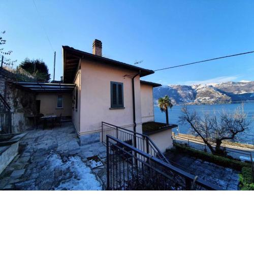 Pretty apartment in Dervio with lake view